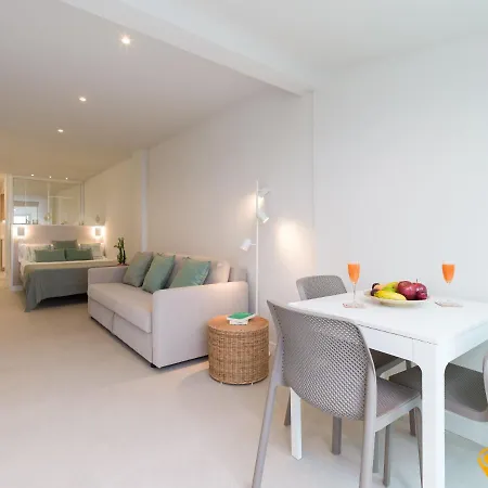 公寓 Living Canteras Homes- Beachfront Aquamarina 大加那利岛拉斯帕尔马斯