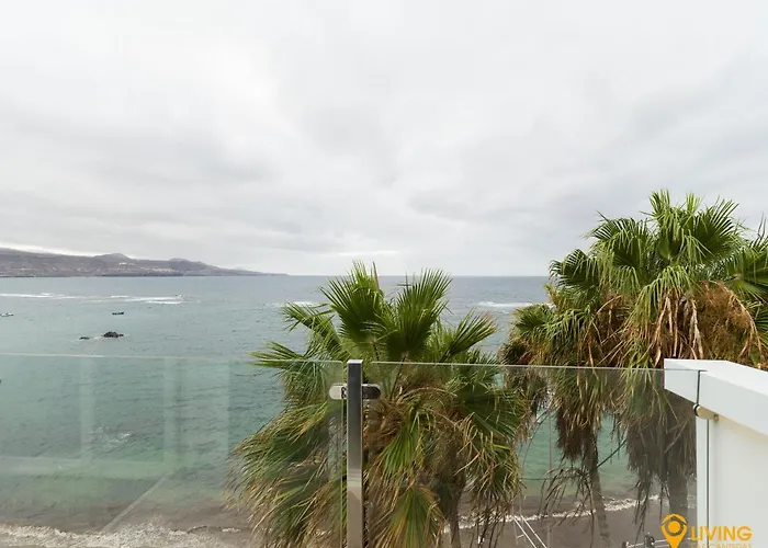 Living Canteras Homes- Beachfront Aquamarina Апартаменти *